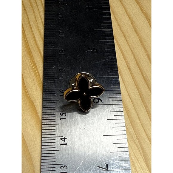 Womens Black Enameled Flower Breast Hat Pin - Picture 3 of 3